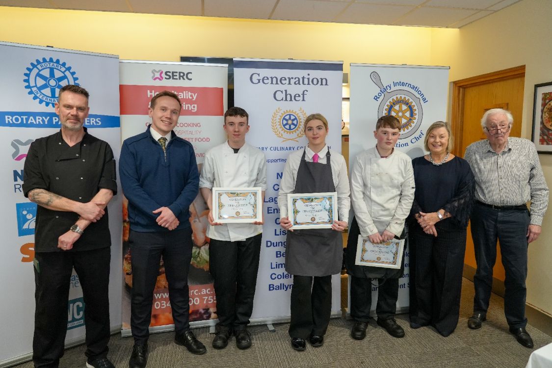 Picture of the SERC Bangor team with their certificates, along with judges and sponsors
