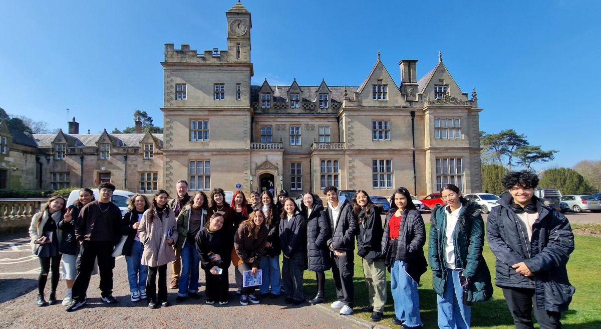 The students from Brazil visit Bangor Castle