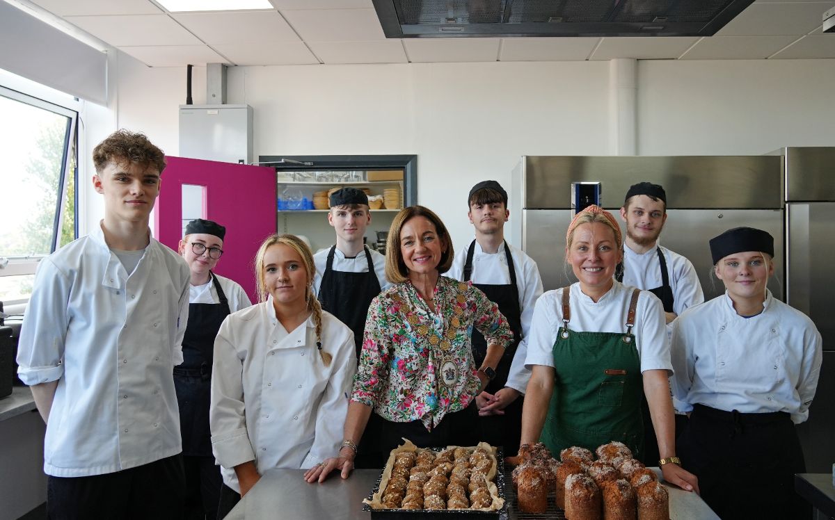 Oliver Thompson, Keeley Hunter, Kiana McGimpsey, Maddox Stewart, Mayor Gillian McCollum, Seb McLornan, Anna Haugh, Zak Compton, Abbie McCormick 