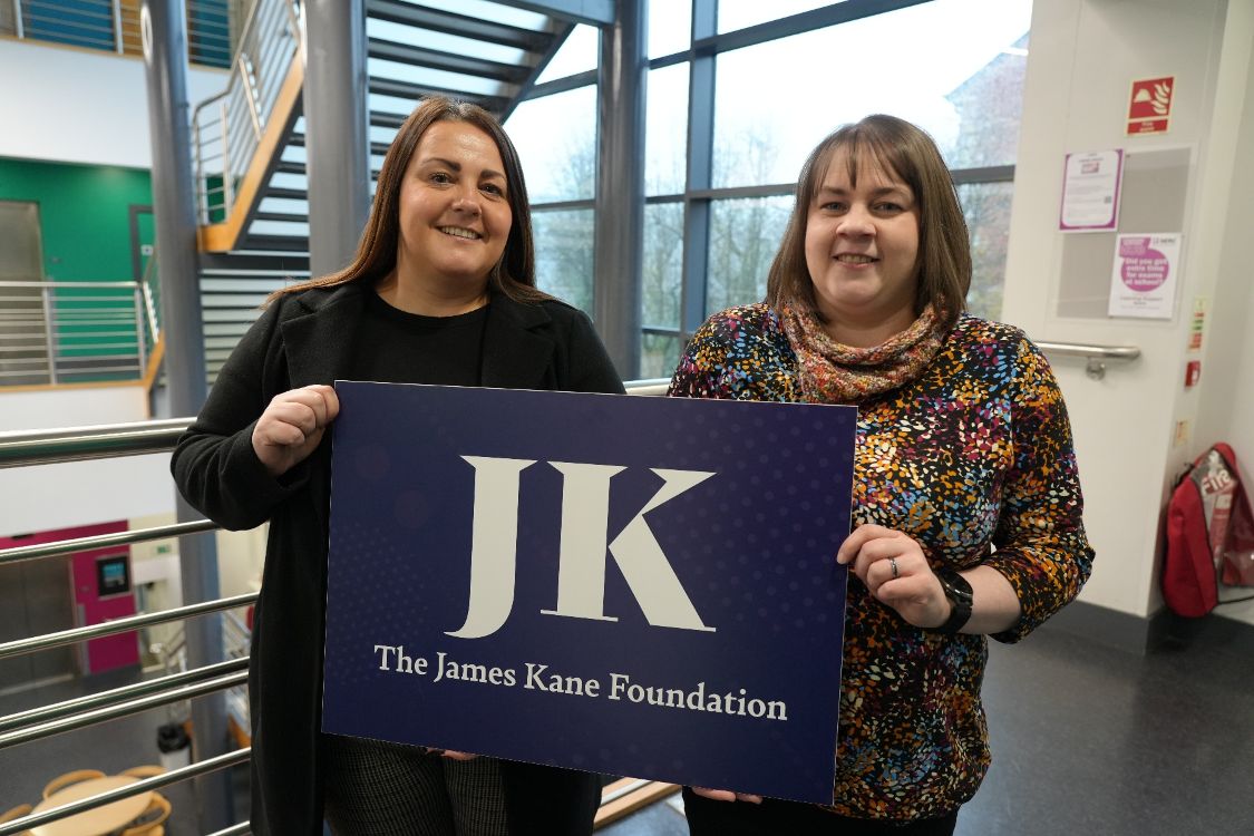 Debbie Black (40, Portadown), a Pearson BTEC HNC in Applied Sciences student at SERC’s Lisburn Campus, has been awarded a James Kane Foundation Scholarship to help support her studies, with (left) Emma Finney, Head of Business, Innovation and Partnerships at SERC and Chair of the Interview Panel.