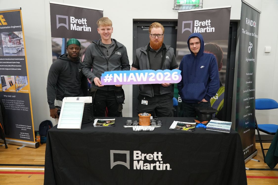 Picture of local employer with serc students 