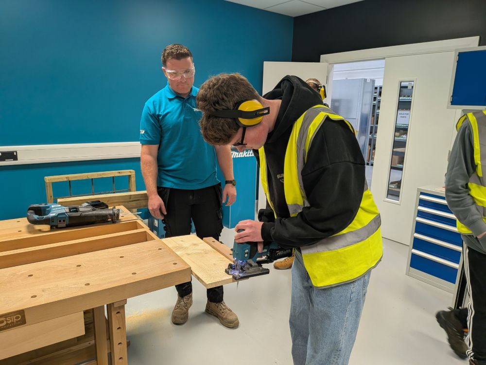Picture of SERC students at Makita's Dublin facility