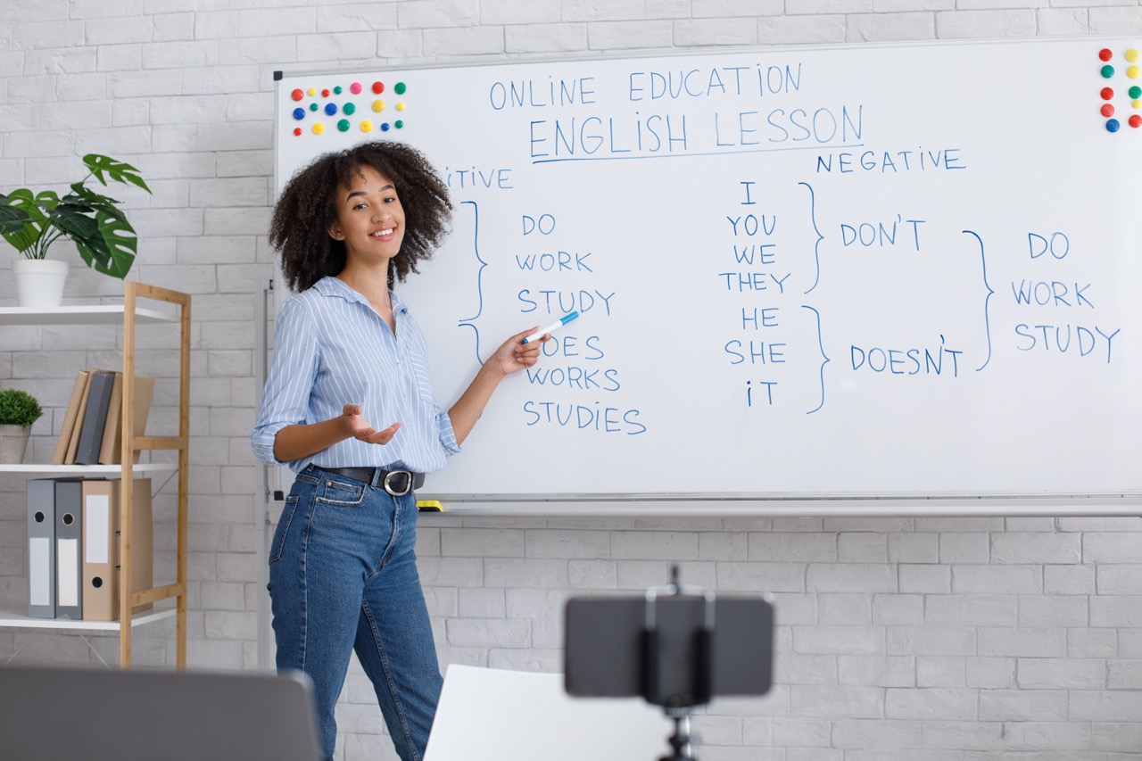 English language support at SERC