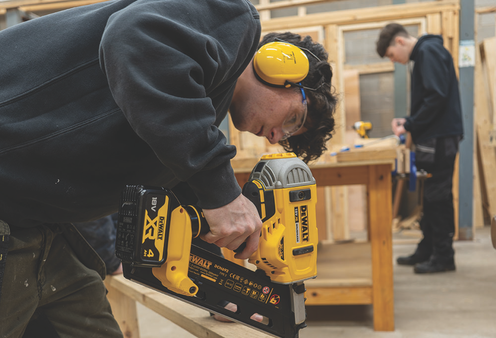 Photo of a /img/subject-areas/overview/Carpentry.png student