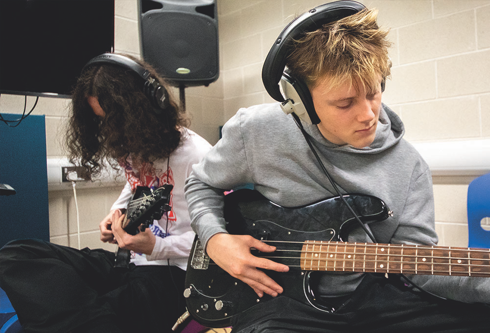 Photo of a /img/subject-areas/overview/Music.png student