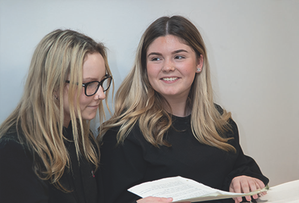 Photo of a /img/subject-areas/overview/Travel.png student