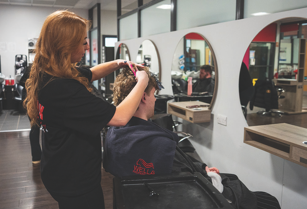 Photo of a /img/subject-areas/overview/hairdressing.png student